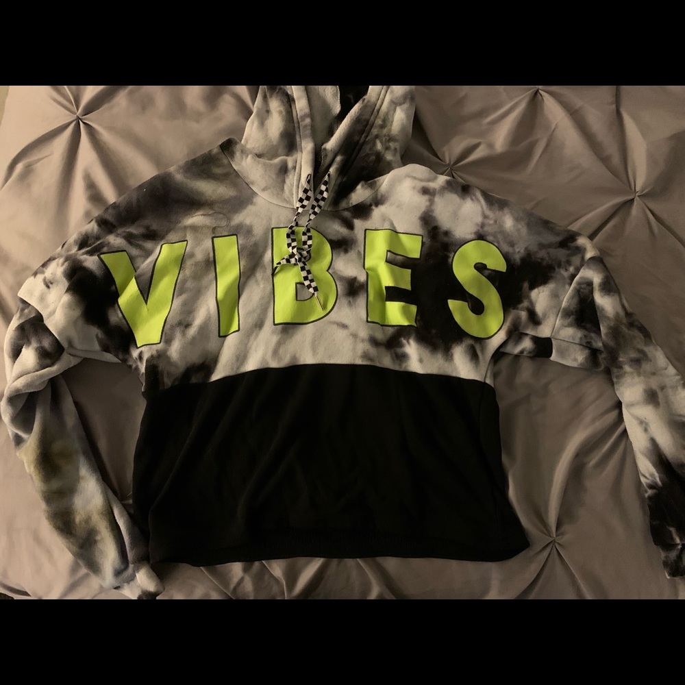 “Vibes” Sweater Crop top